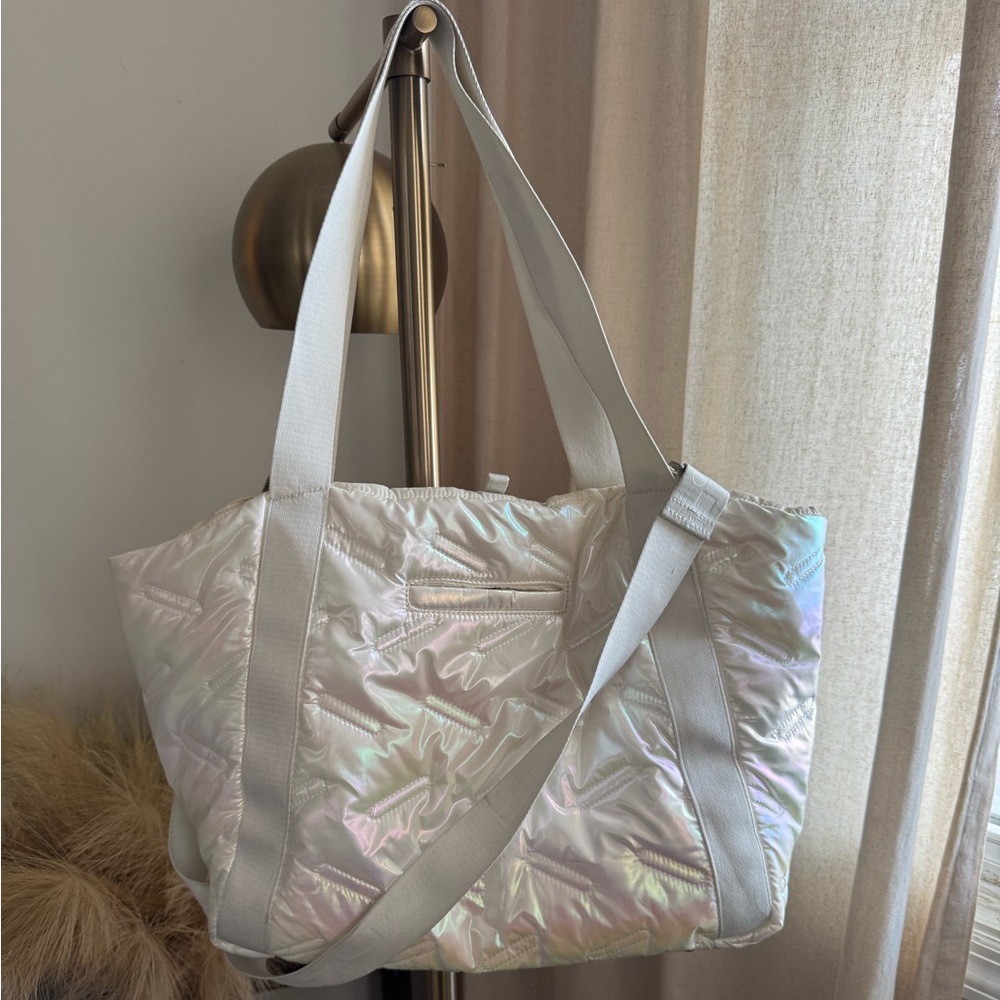 Go Dash Dot Iridescent White Tote Bag - Picture 4 of 11